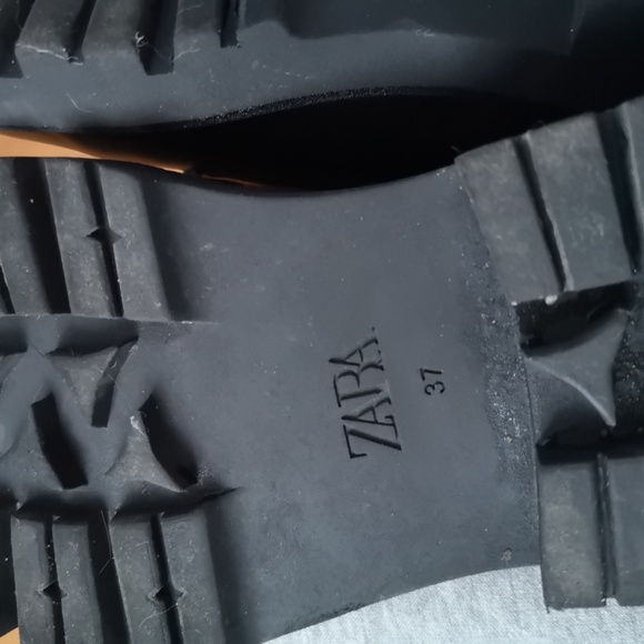 *SOLD* Leather track ankle boots Zara - Picture 11 of 11